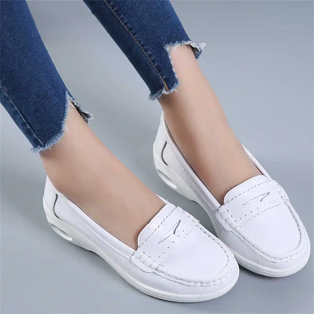 Thick Sole Slipon White Traine - Formal Women Daily Wear Footwear avis et prix