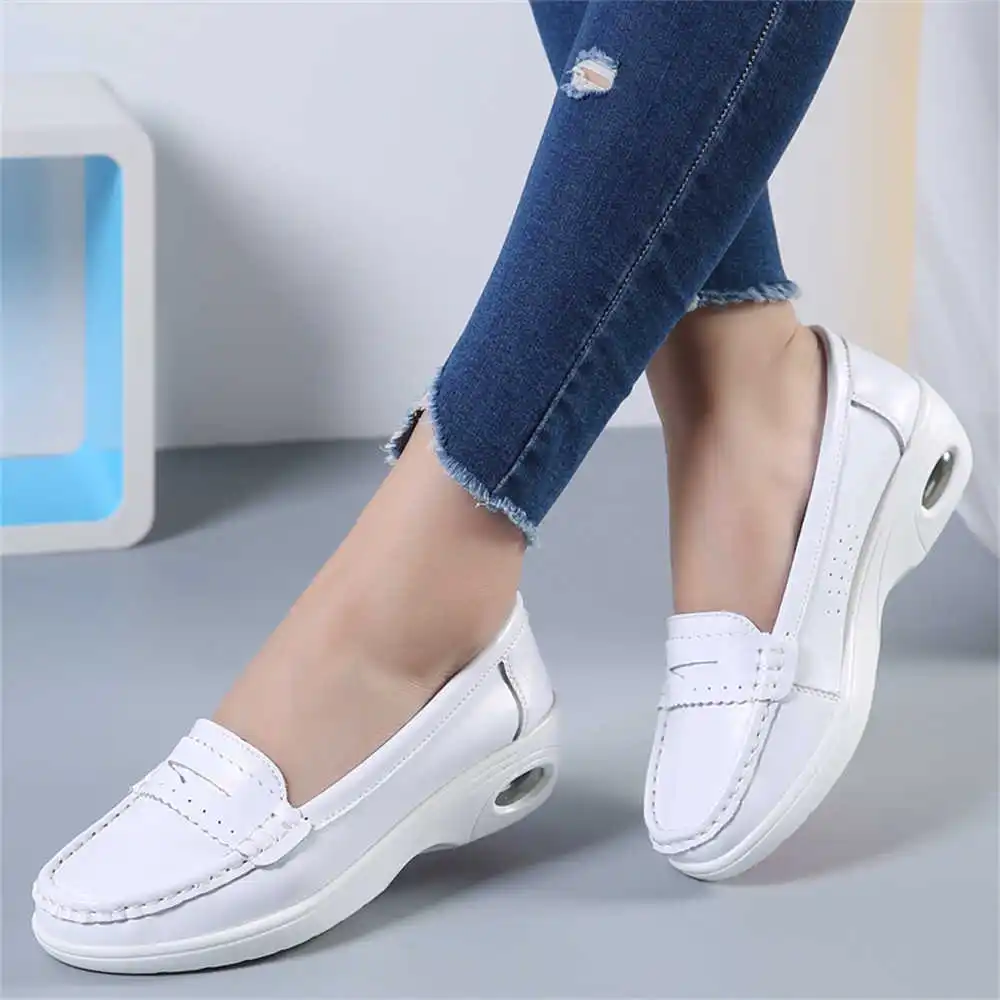 Thick Sole Slipon White Traine - Formal Women Daily Wear Footwear avis et prix