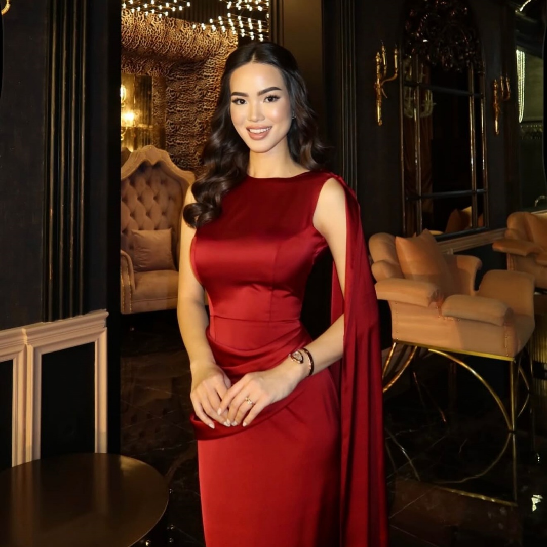 Bella Customized Red Satin One - Women Formal Wear For Graduation avis et prix